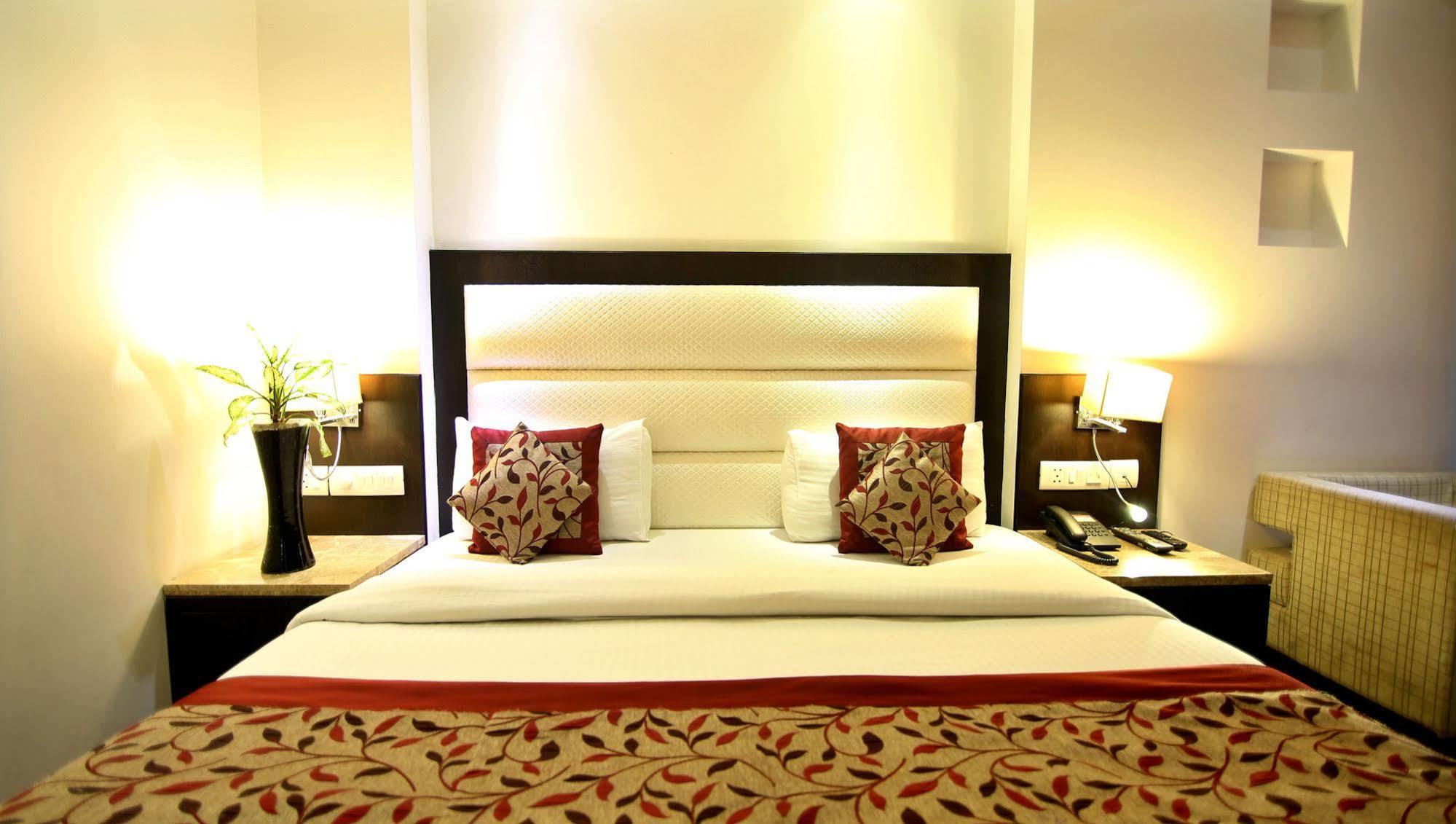 The Prime Balaji Deluxe At New Delhi Railway Station - Free Airport Pickup Hotel Eksteriør billede